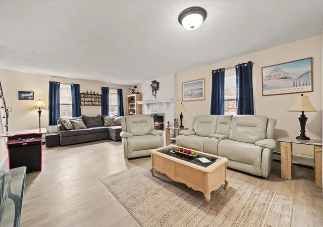 4th image of 10 Bayberry Ln, Mattapoisett, MA 02739 | MLS# 73534991