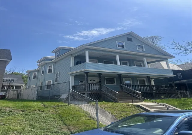 2nd image of 62 Huntington St, Lowell, MA 01852 | MLS# 73521127