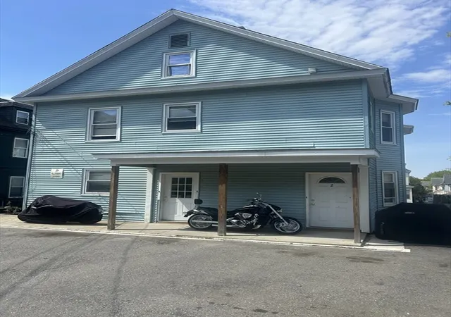 3rd image of 62 Huntington St, Lowell, MA 01852 | MLS# 73521127