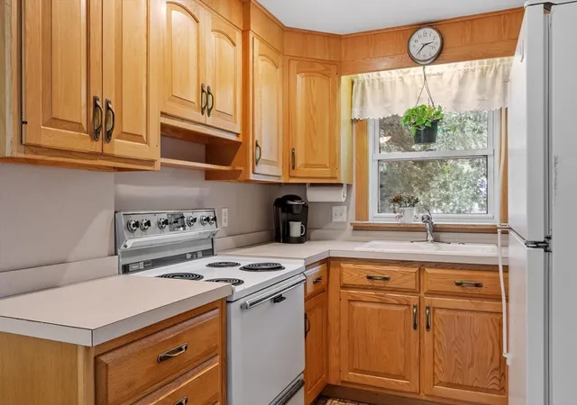 Homes for sale in Leominster, MA | 80 Tenth St, Leominster, MA 01453 | MLS# 73549812
