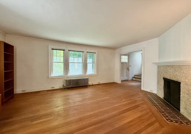4th image of 39 Hillside Rd, Northampton, MA 01060 | MLS# 73566362