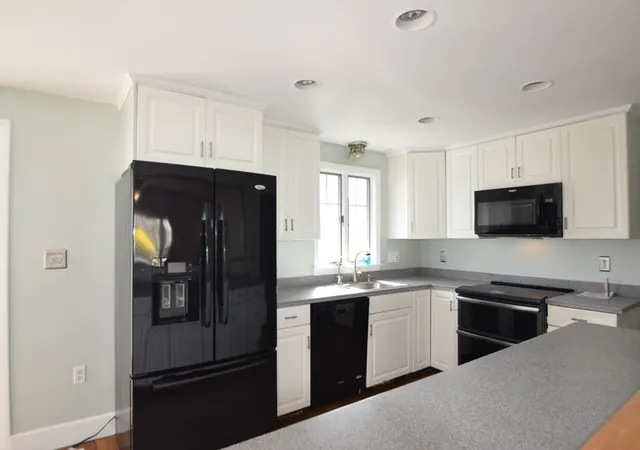 Homes for sale in Randolph, MA | 71 Rockefeller St, Randolph, MA 02368 | MLS# 73508513