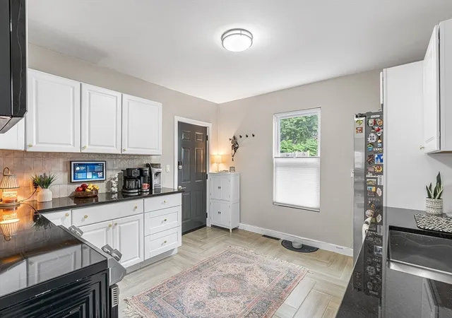 Listing Photo 5 - Condo for sale in building located at 55-57 Linwood Rd, Lynn, MA 01905