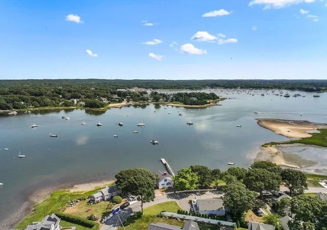2nd image of 584 Circuit Ave, Pocasset, MA 02559 | MLS# 73565873