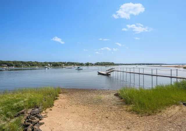 5th image of 584 Circuit Ave, Pocasset, MA 02559 | MLS# 73565873
