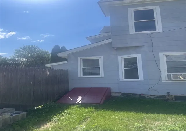 2nd image of 58 Lincoln Street, Greenfield, MA 01301 | MLS# 73558228