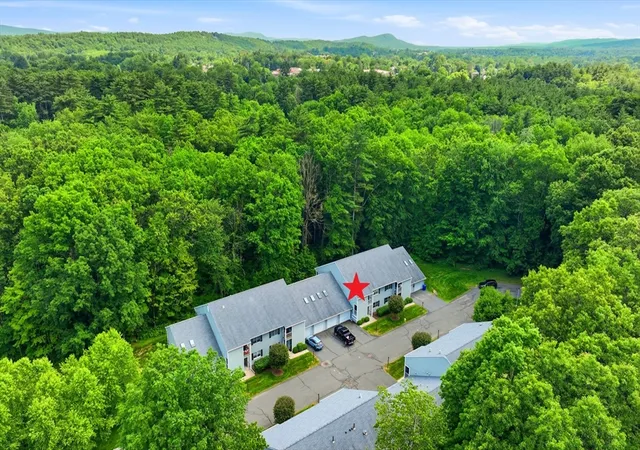 Homes for sale in Greenfield, MA | 306 Country Side Rd, Greenfield, MA 01301 | Houzeo
