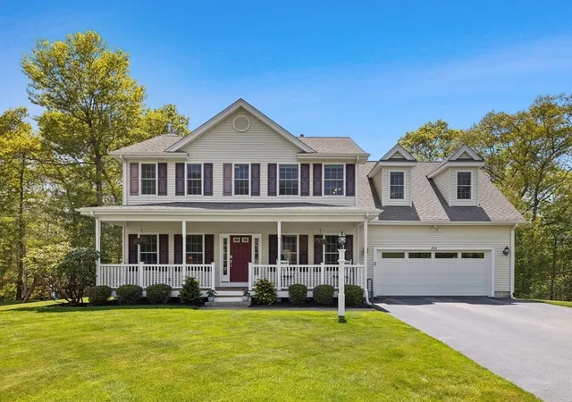 Homes for sale in Tiverton, RI | 243 Cottrell Rd, Tiverton, RI 02878 | MLS# 73523635