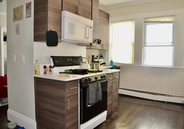 2nd image of 237 Highland Ave, Somerville, MA 02143 | MLS# 73536580
