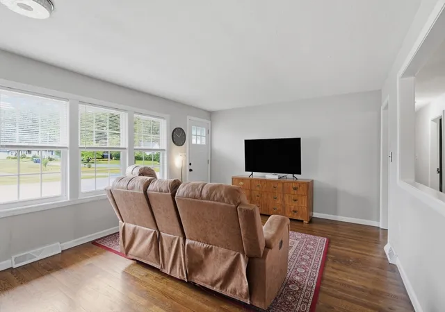 Homes for sale in Leominster, MA | 8 Causeway Terrace, Leominster, MA 01453 | MLS# 73541928