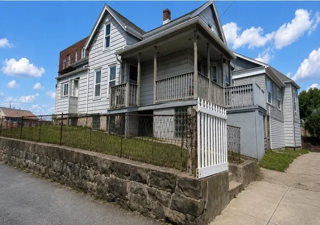 2nd image of 21 Everett St, Fall River, MA 02723 | MLS# 73566121