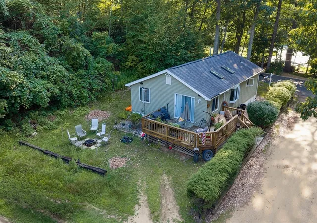 2nd image of 2 Roberts Park Rd, Holland, MA 01521 | MLS# 73548273