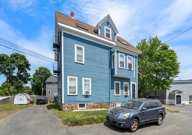 Homes for sale in Beverly, MA | 37 Wellman St #3, Beverly, MA 01915 | MLS# 73532529