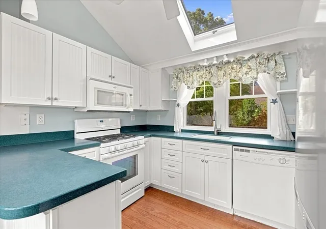Photo 3 of Single family home for sale at 2 Bartlett Ave, Duxbury, MA 02332 | MLS# 73567224 | Listing updated on 2026-09-30