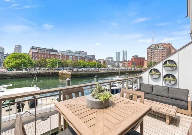 4th image of 15 Union Wharf #15, Boston, MA 02109 | MLS# 73537004