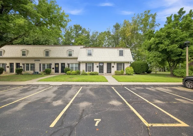 Photo 3 of Condo for sale at 7 Corey Colonial #7, Agawam, MA 01001 | MLS# 73569990 | Listing updated on 2026-09-19