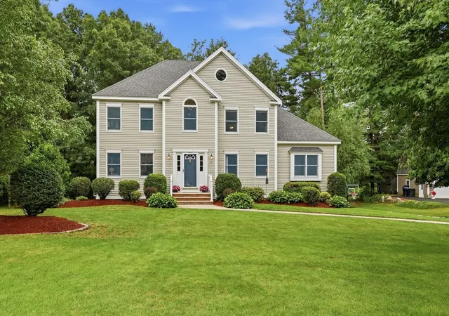 1st image of 33 Ernies Dr, Littleton, MA 01460 | MLS# 73541295