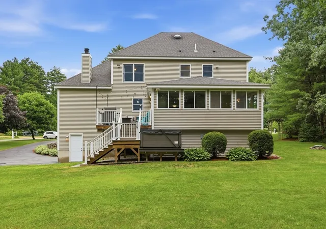 4th image of 33 Ernies Dr, Littleton, MA 01460 | MLS# 73541295