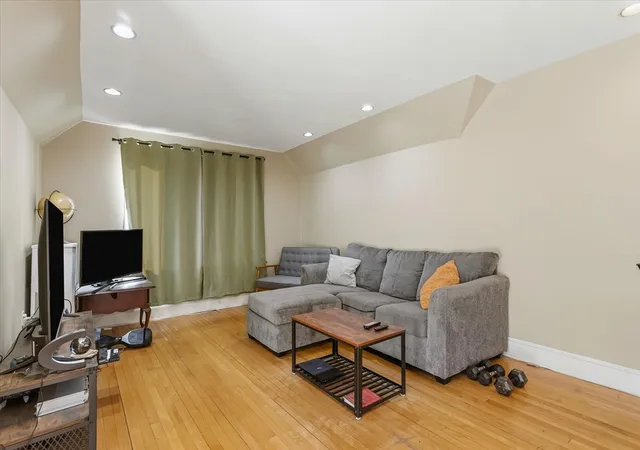 Listing Photo 3 - Condo for sale in building located at 7 High Rock Wy, Boston, MA 02134 - Unit #3