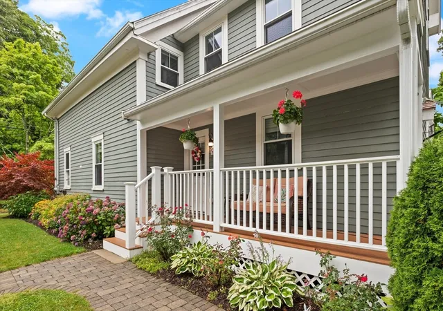 2nd image of 51 Mt Vernon Street, Reading, MA 01867 | MLS# 73557435