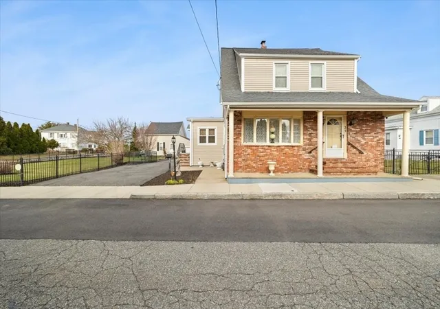 Homes for sale in Fall River, MA | 25 Winward St, Fall River, MA 02724 | MLS# 73496145