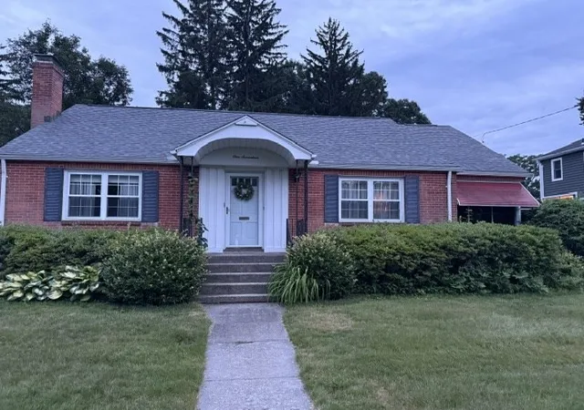 Homes for sale in Longmeadow, MA | 117 Hopkins Pl, Longmeadow, MA 01106 | MLS# 73542790