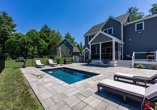 42nd image of 33 North St, Danvers, MA 01923 | MLS# 73548283