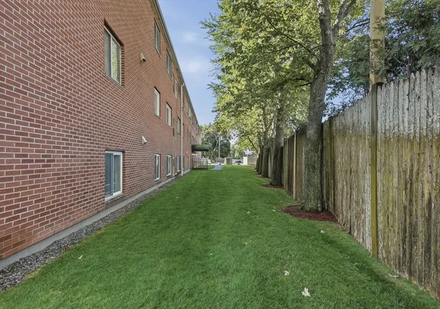 2nd image of 35 Prospect St, Woburn, MA 01801