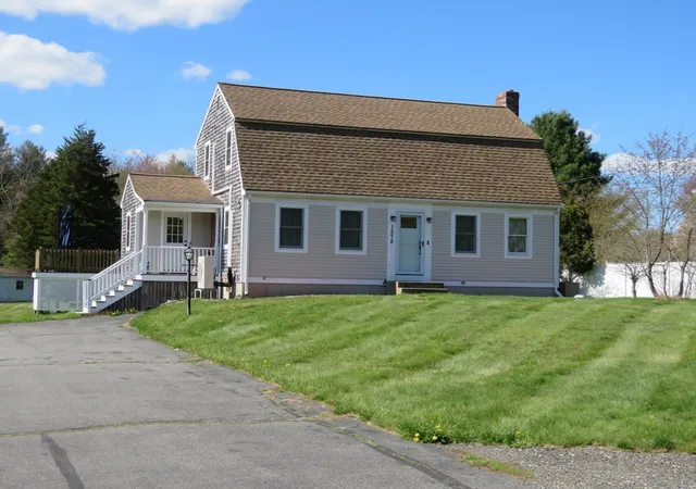 Homes for sale in East Bridgewater, MA | 1278 Central St, East Bridgewater, MA 02333 | MLS# 73514468
