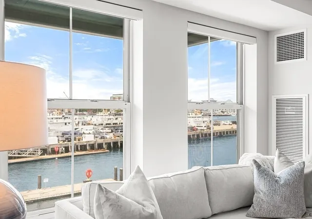 3rd image of 3 Battery Wharf #3303, Boston, MA 02109 | MLS# 73556970