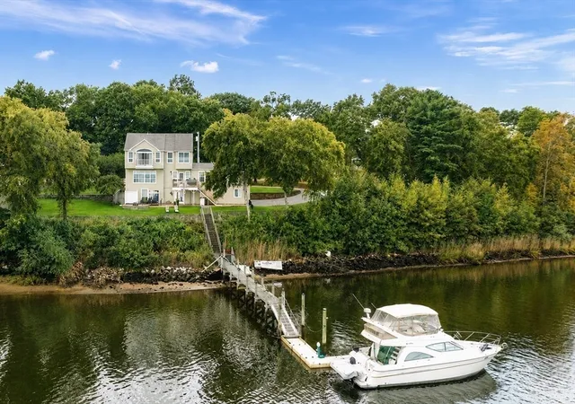 35th image of 43 Cliff Dr, Assonet, MA 02702 | MLS# 73518884