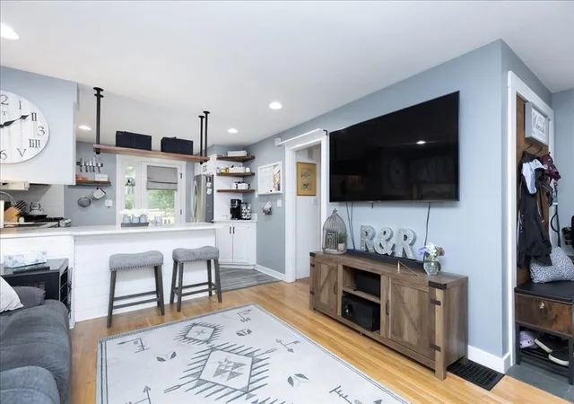 5th image of 9 Preston Street, Danvers, MA 01923 | MLS# 73550543