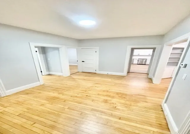 Homes for sale in Wellesley, MA | 33 Oak St, Wellesley, MA 02482