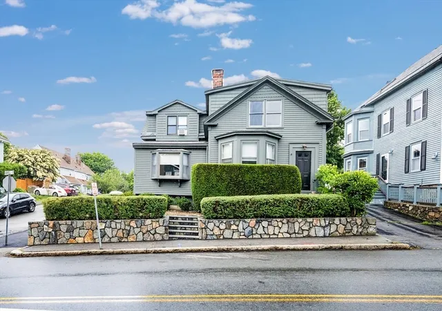 Homes for sale in Marblehead, MA | 24 Pond Street #1, Marblehead, MA 01945 | MLS# 73547381