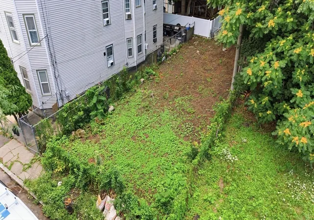 4th image of 18 Glenburne St, Dorchester, MA 02121 | MLS# 73559010