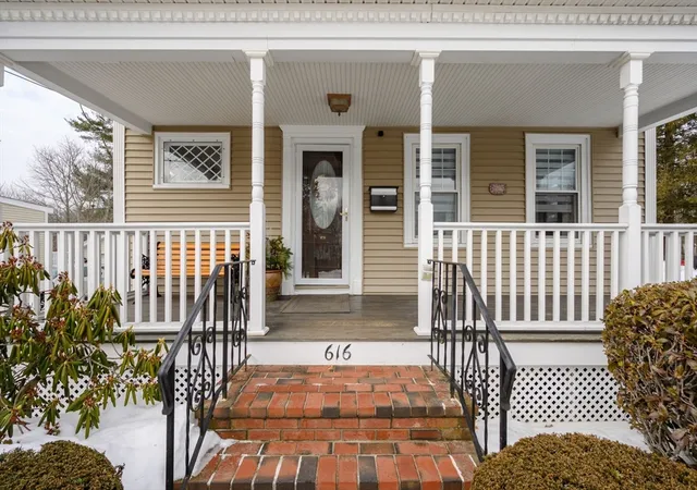 Homes for sale in West Bridgewater, MA | 616 N Elm St, West Bridgewater, MA 02379 | MLS# 73480476