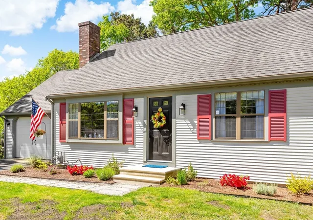 Photo 1 of Sale Pending at 7 Bonnie Briar Rd, Osterville, MA 02655 | MLS# 73531923 | Listing updated on 2026-07-29