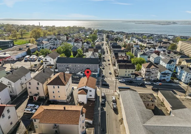 Listing Photo 2 - Condo for sale in building located at 284 Broadway, Fall River, MA 02721 - Unit #