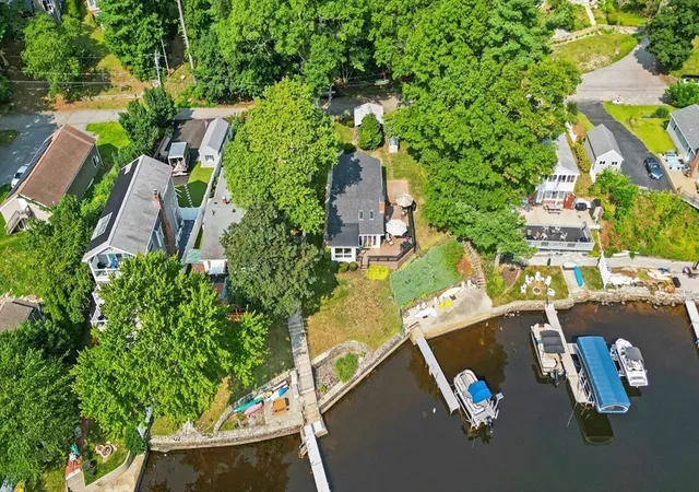 3rd image of 15 Hilltop Acres Dr, Lakeville, MA 02347 | MLS# 73563090