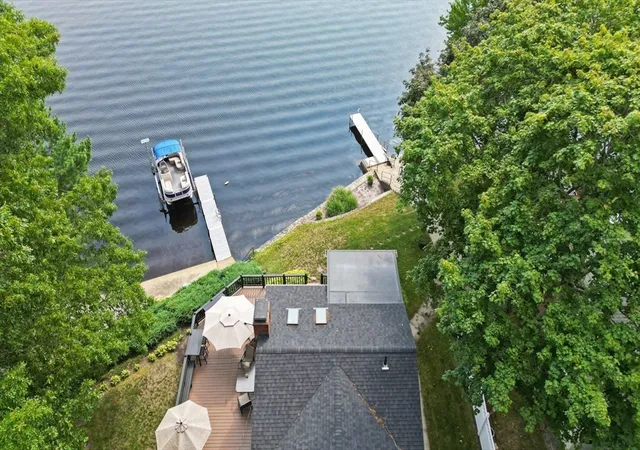 4th image of 15 Hilltop Acres Dr, Lakeville, MA 02347 | MLS# 73563090