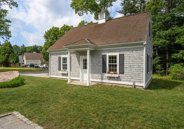 3rd image of 468 Delano Rd, Marion, MA 02738 | MLS# 73540012