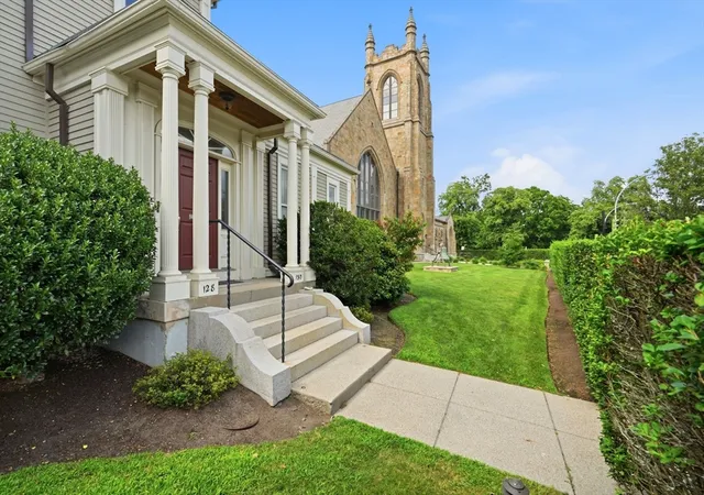 2nd image of 130 Mount Auburn St #130, Watertown, MA 02472 | MLS# 73550082