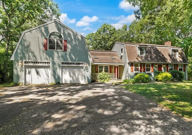 Photo 3 of Single family home for sale at 42 Summer St, Foxboro, MA 02035 | MLS# 73566627 | Listing updated on 2026-08-25