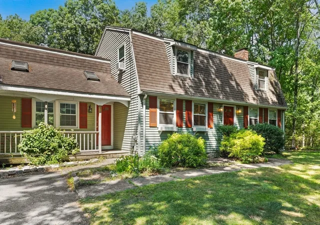 Photo 3 of Single family home for sale at 42 Summer St, Foxboro, MA 02035 | MLS# 73566627 | Listing updated on 2026-08-25