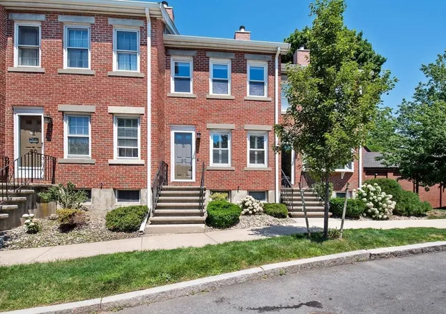 1st image of 82 Captains Row #82, Chelsea, MA 02150 | MLS# 73553606