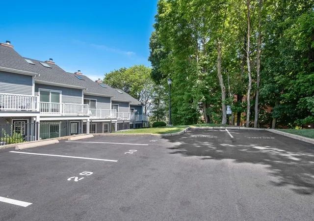 22nd image of 82 Captains Row #82, Chelsea, MA 02150 | MLS# 73553606