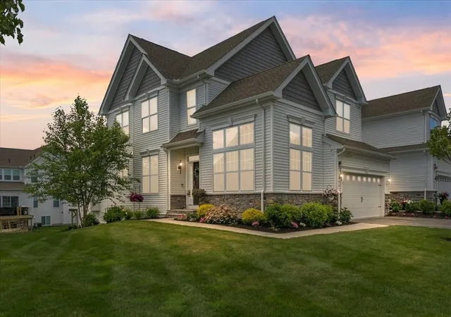 2nd image of 11 Hummingbird Way #11, Methuen, MA 01844 | MLS# 73537584