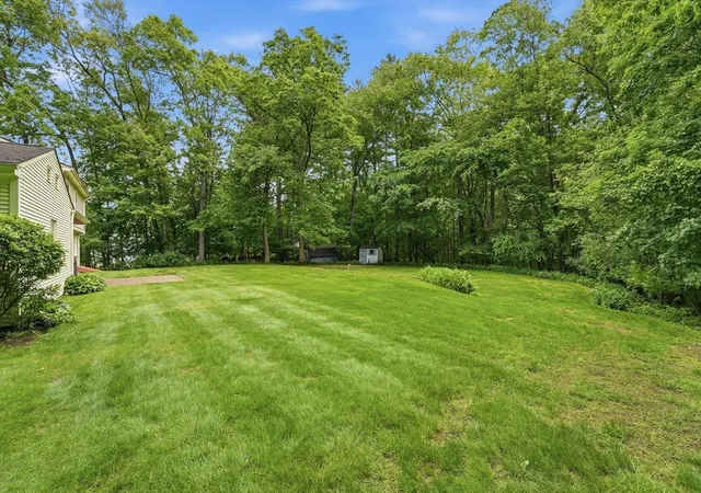 Homes for sale in Wilbraham, MA | 17 Raymond Dr, Wilbraham, MA 01095 | MLS# 73539102