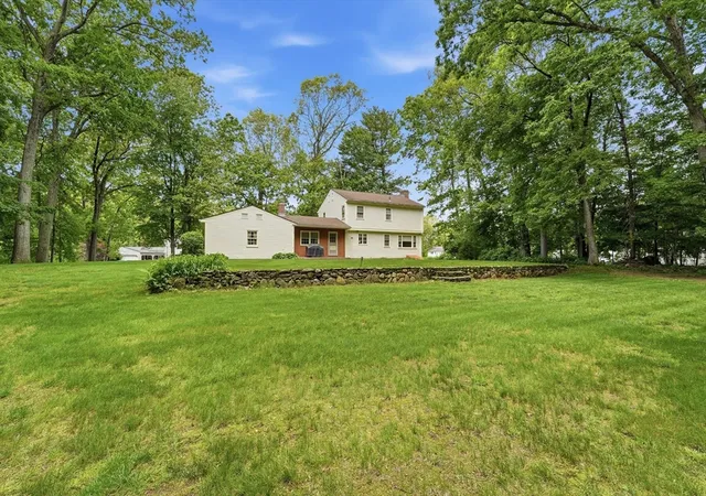 Homes for sale in Wilbraham, MA | 17 Raymond Dr, Wilbraham, MA 01095 | MLS# 73539102