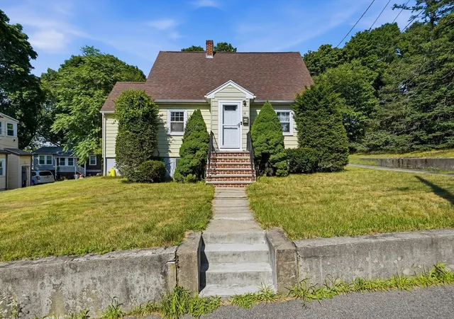 1st image of 18 Tyler St, Hyde Park, MA 02136 | MLS# 73558788